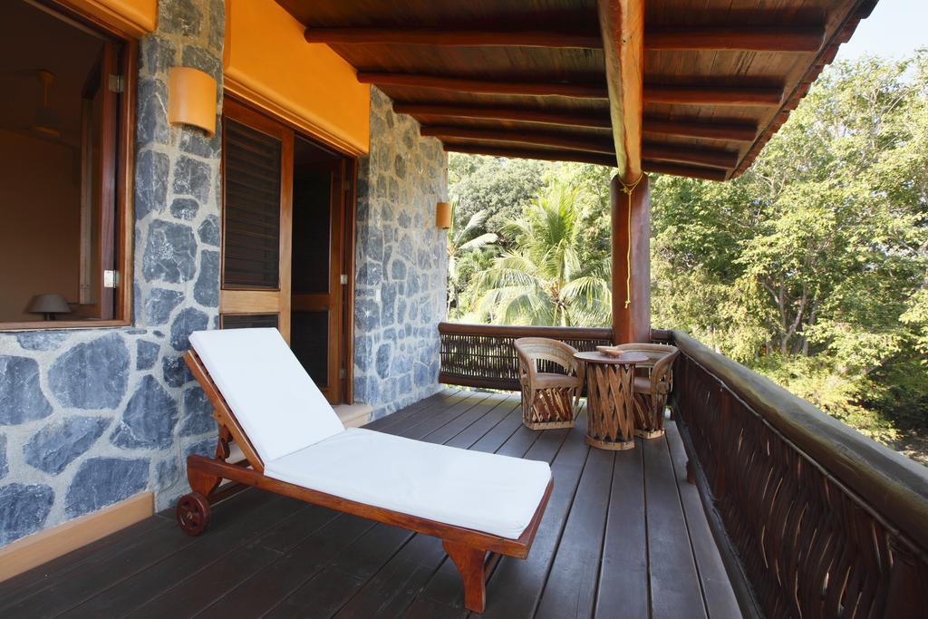 Hotel Casa Don Francisco Ixtapa  Exterior foto