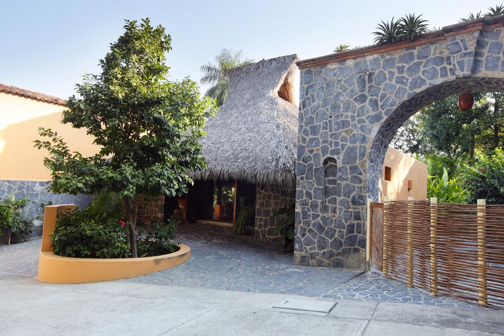Hotel Casa Don Francisco Ixtapa  Exterior foto